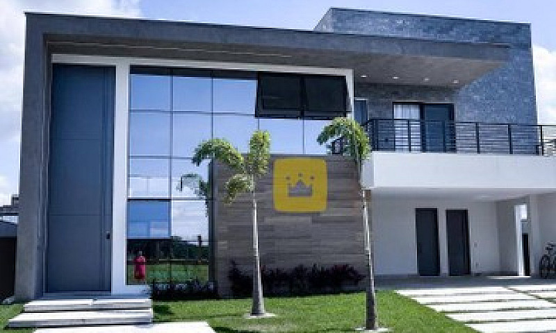 Casa Com 4 Dormitóri...
