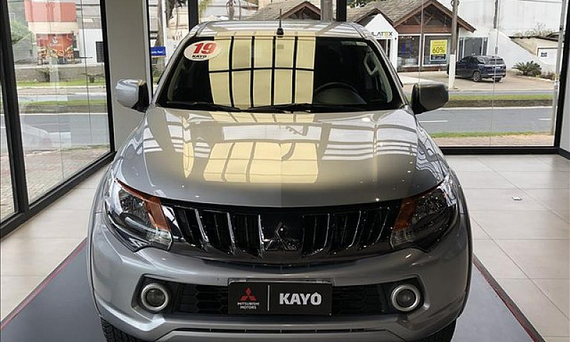 Mitsubishi L200 Trit...