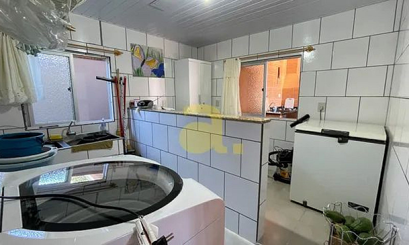 Casa Com 4 Dormitóri...