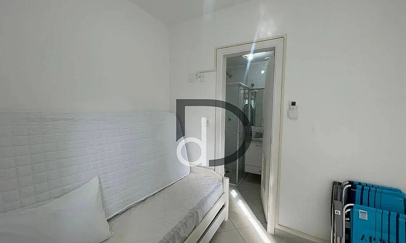 ?? Condomínio Com La...