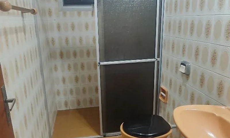 Aluga-Se Apartamento...