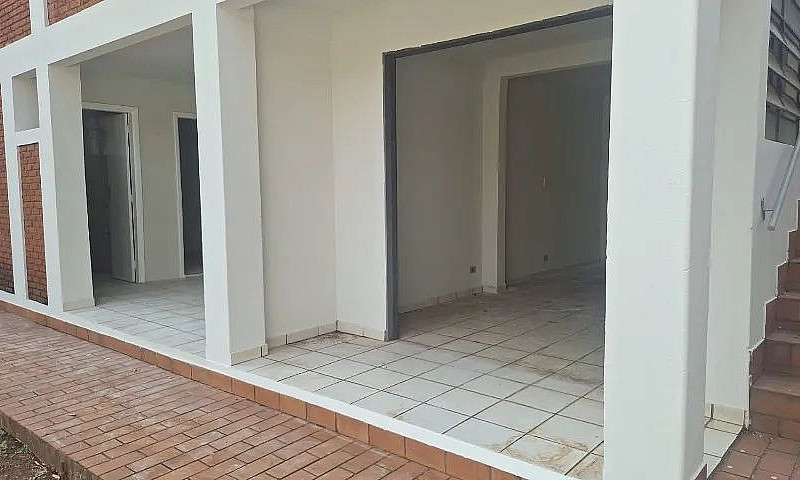 Alugo Sobrado 240 M²...