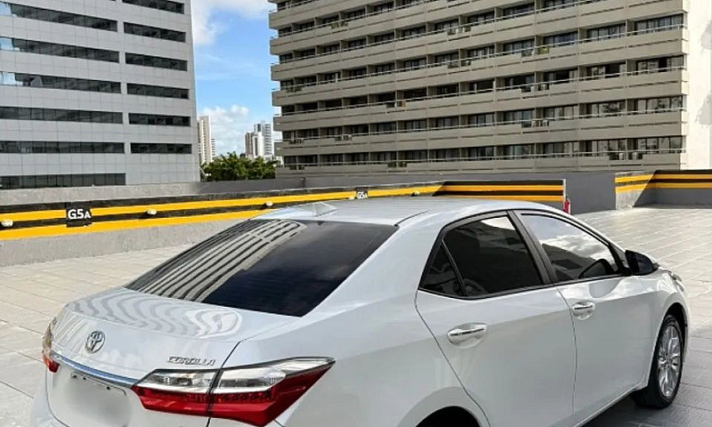 Toyota Corolla Xei 2...