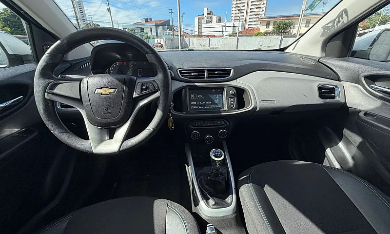 Chevrolet Onix Hatch...