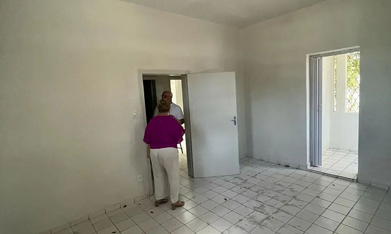     Casa Ventilada, ...