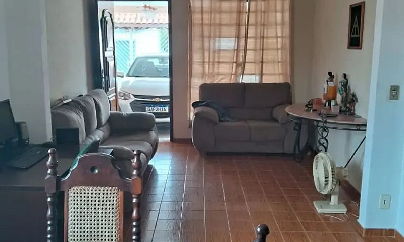 Casa Com 2 Dormitóri...