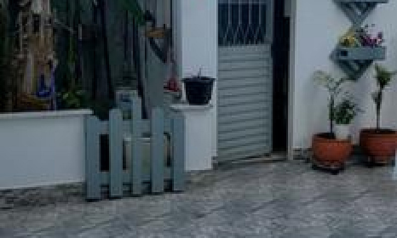 Casa Com 2 Quartos N...