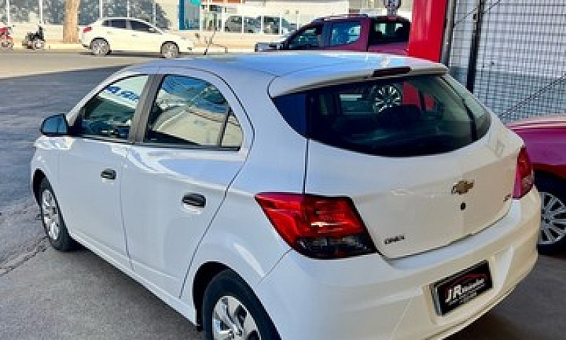 Onix Joy 1.0 Ano 201...
