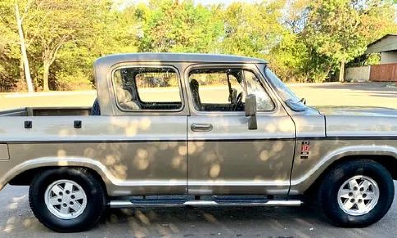 D-10 3.9 Diesel Cabi...