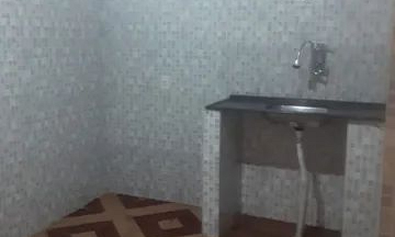 Aluga-Se Apartamento...