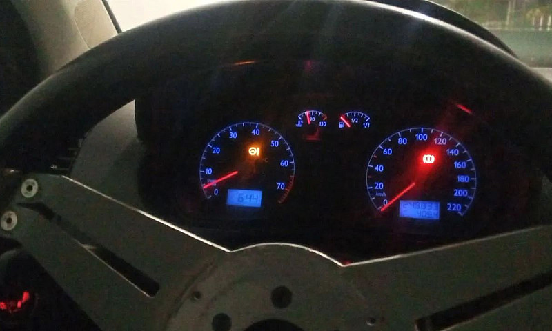 Volkswagen Polo 1.6 ...