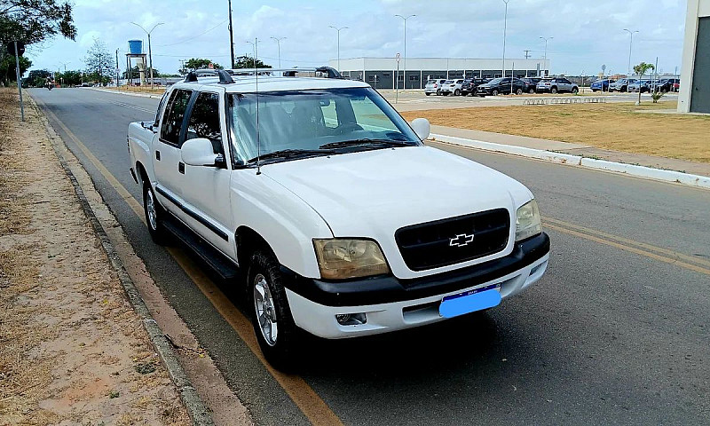 Chevrolet S10 Pick-U...