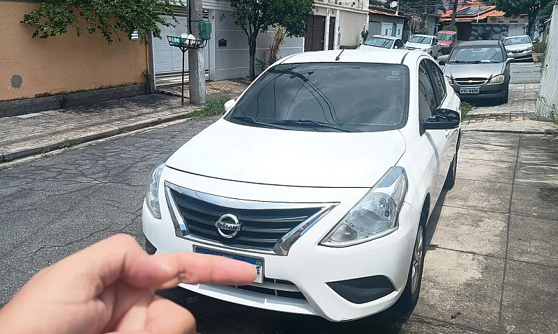 Nissan Versa Sv 1.6 ...