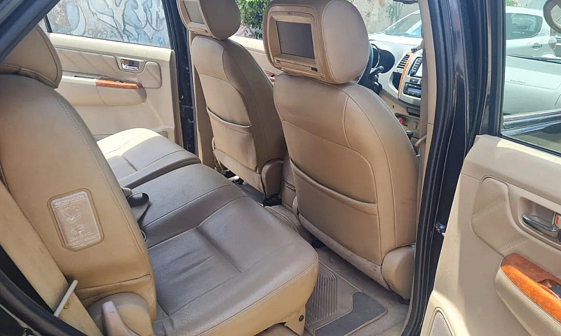 Toyota Hilux Sw4 Srv...