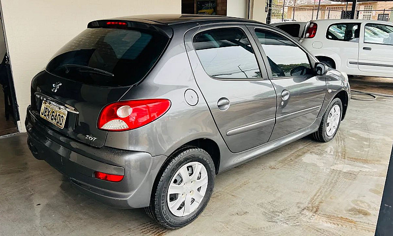 Peugeot 207 Xr 1.4 F...