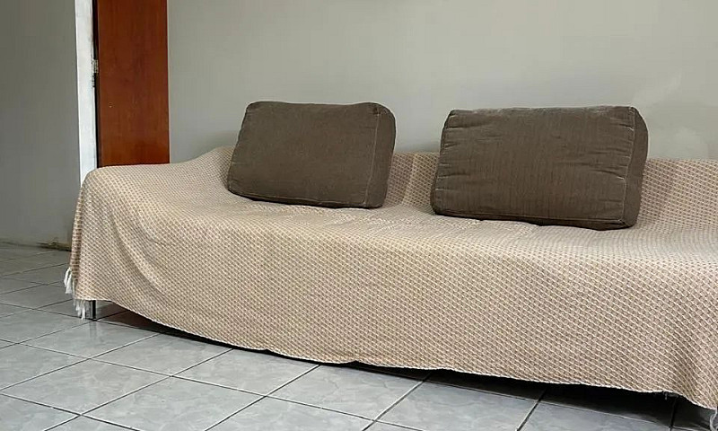 Aluga-Se Casa Para T...