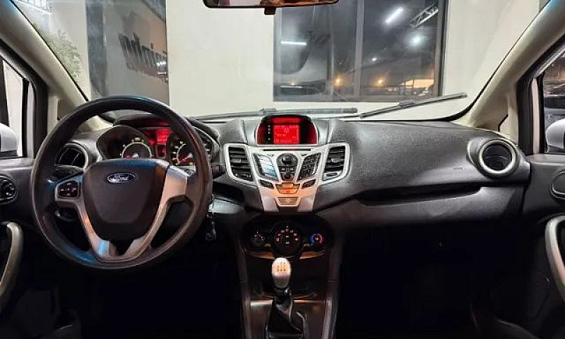 Ford Fiesta Sedan Se...