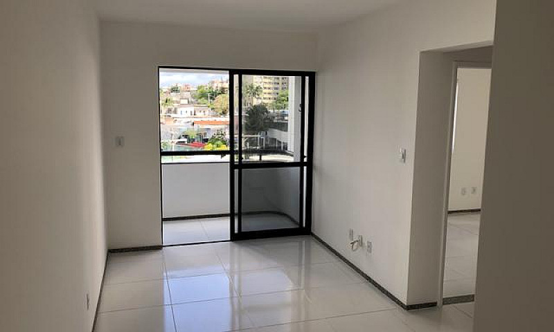 Apartamento 2/4, Pis...