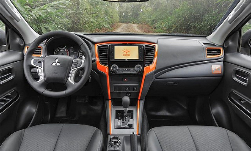 Mitsubishi L200 Trit...