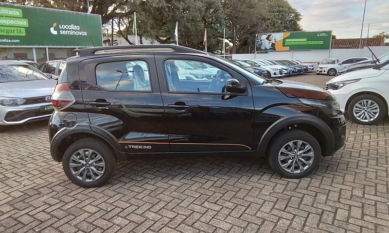 Fiat Mobi Trekking 1...