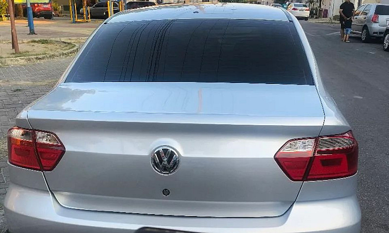 Volkswagen Voyage 1....