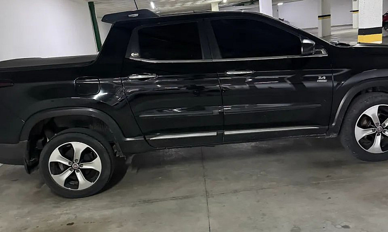 Fiat Toro Freedom Ro...