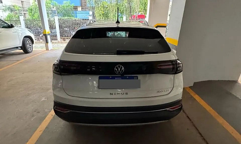 Volkswagen Nivus Hig...