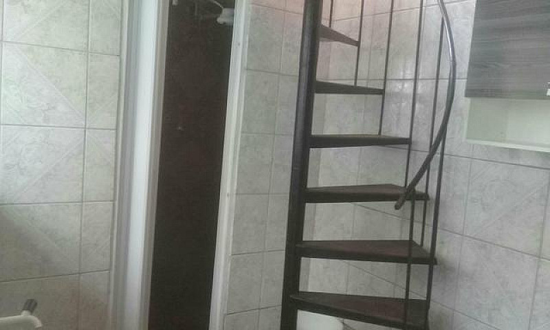 Alugo Casa...
