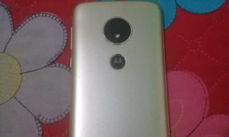 Motorola E5 32 Gb De...