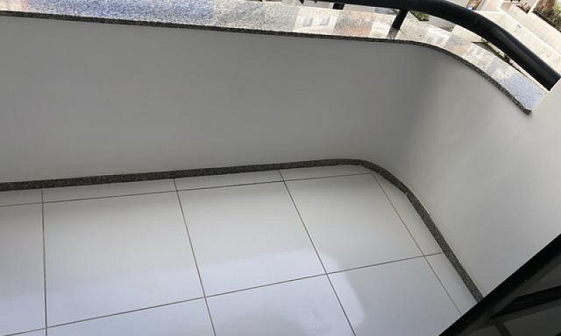 Apartamento 2/4, Pis...