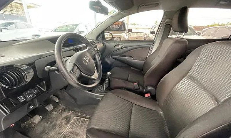 Etios 1.5 Sedan 2019...