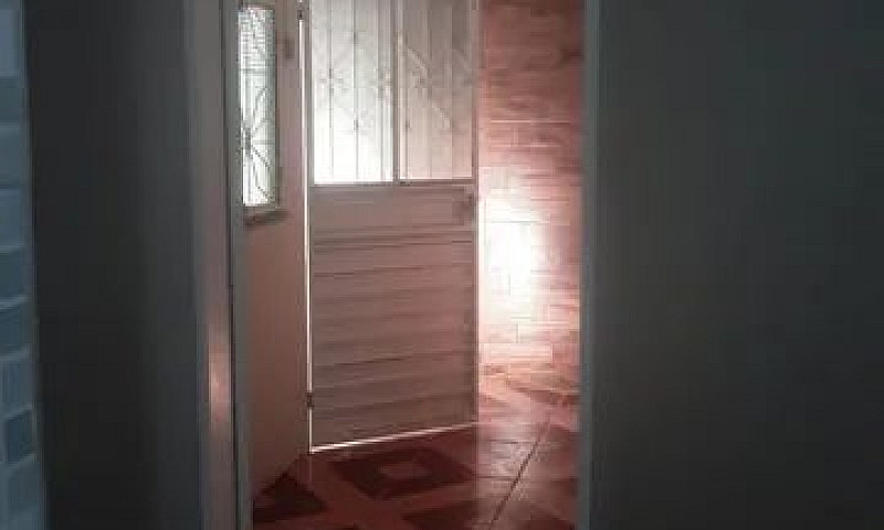 Aluga-Se Apartamento...