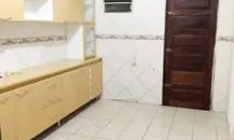 Alugo Casa Ampla ...
