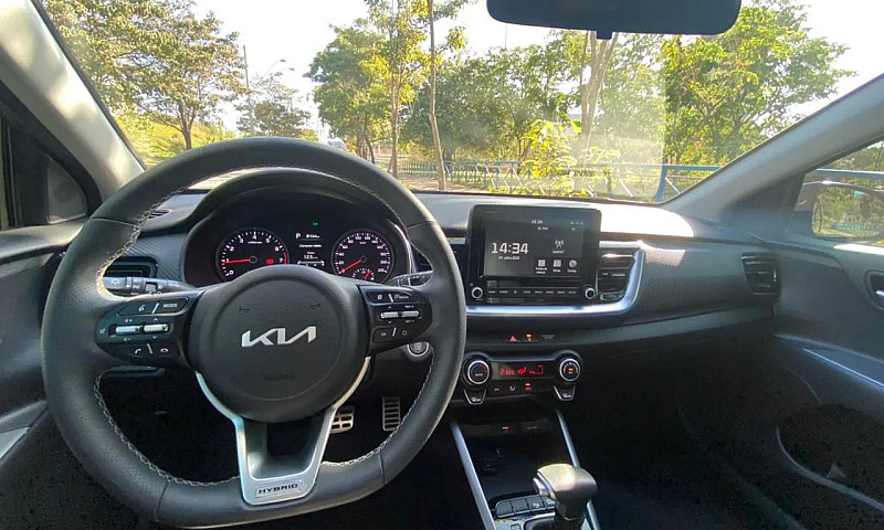 Kia Stonic - Único D...
