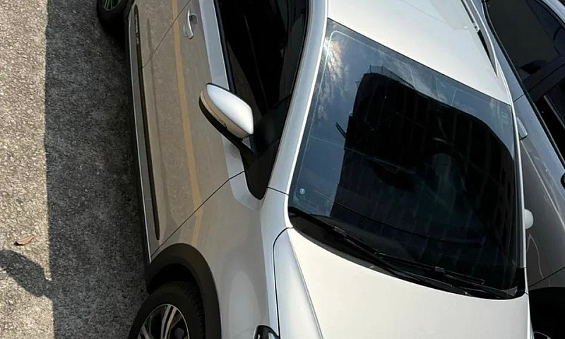 Volkswagen Up! Cross...