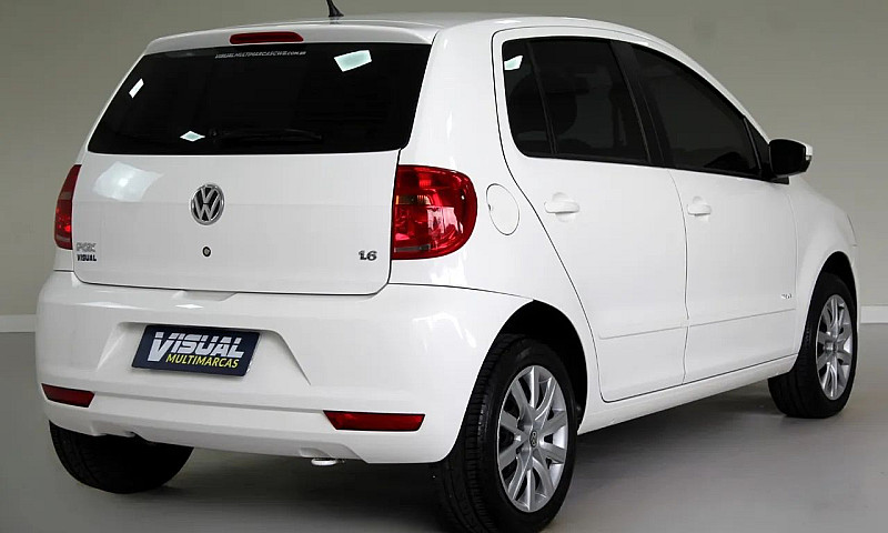 Volkswagen Fox 1.6 M...