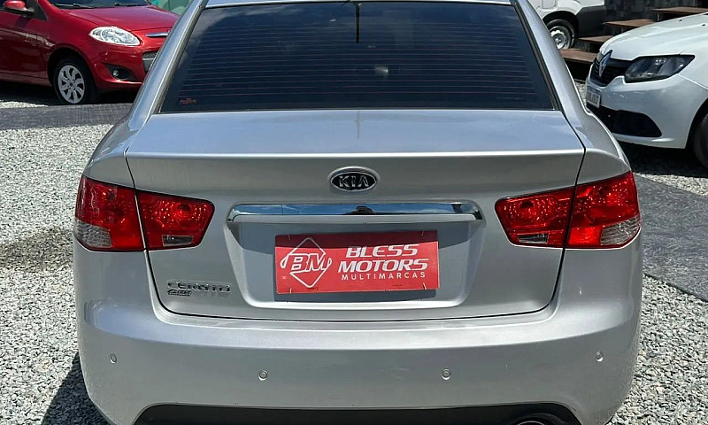 Kia Motors Cerato 1....