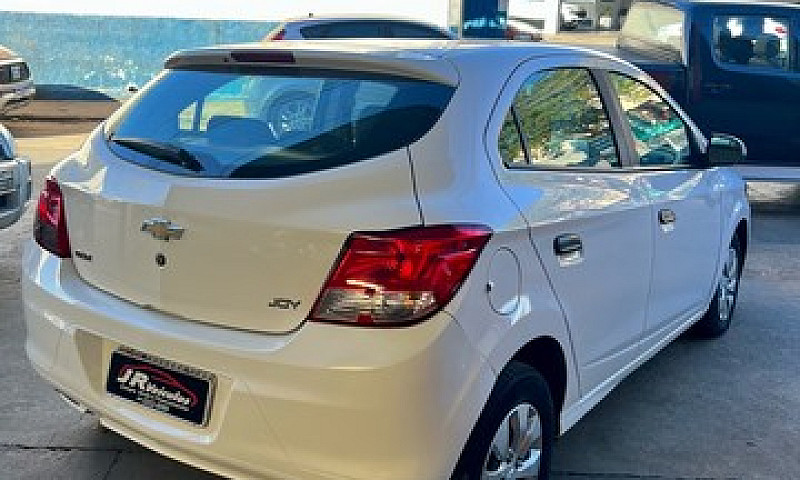 Onix Joy 1.0 Ano 201...