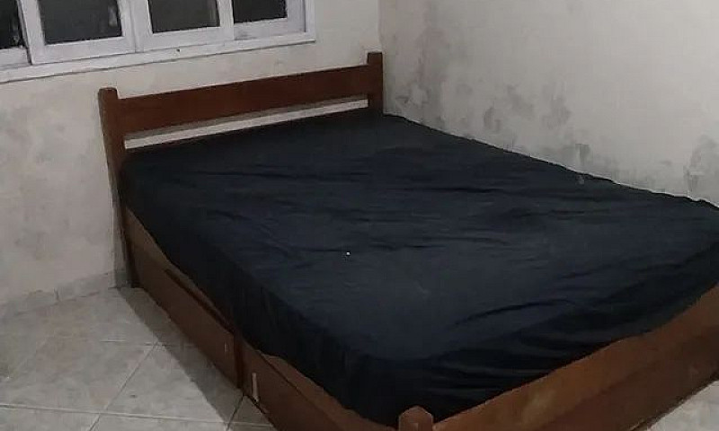 Alugo Casa 2 Quartos...