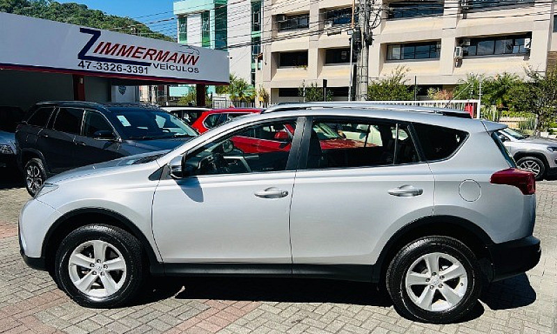 Toyota 2013 Rav4 2.5...