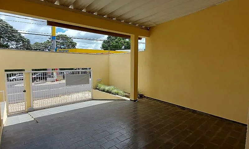 Casa 3 Dorm. Sendo 1...