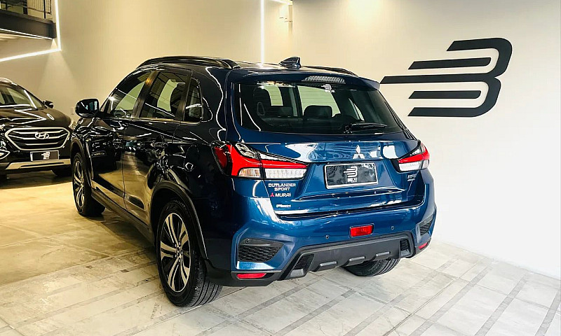 Mitsubishi Outlander...