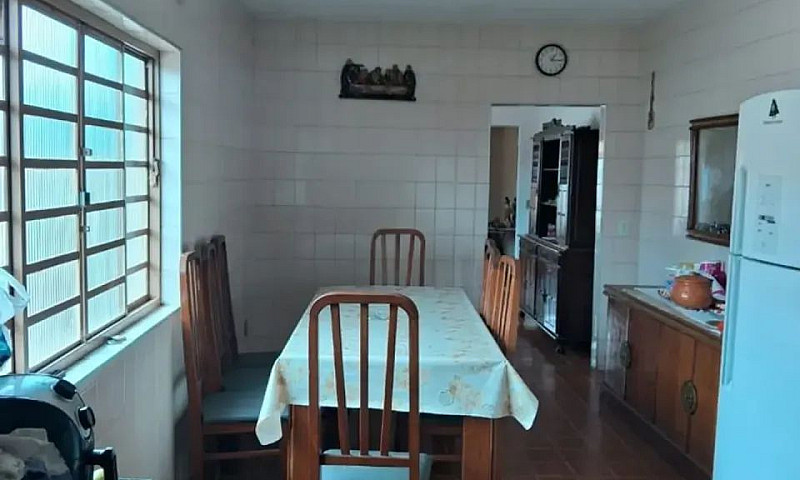 Casa Com 2 Dormitóri...