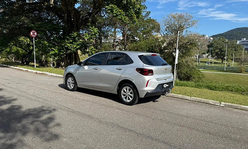 Chevrolet Onix Hatch...