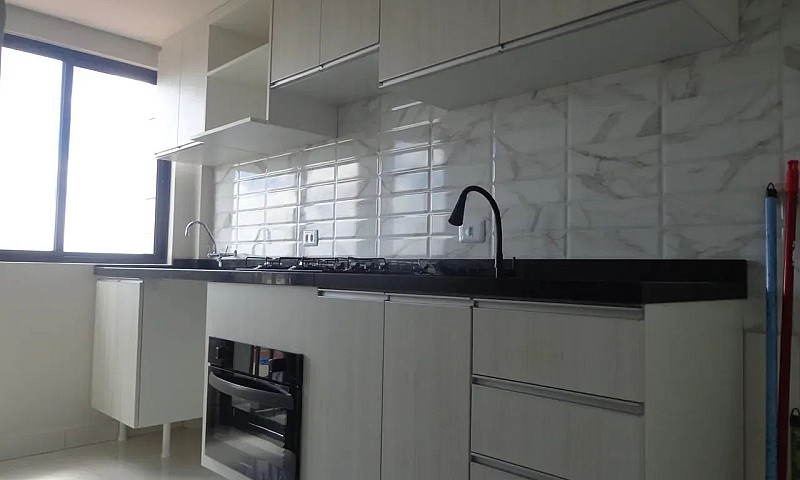 Apartamento Semimobi...