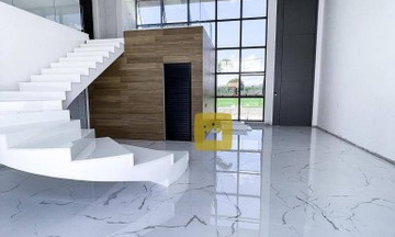 Casa Com 4 Dormitóri...