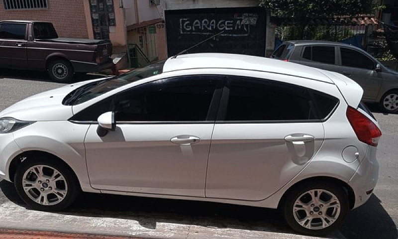Carro New Fiesta...