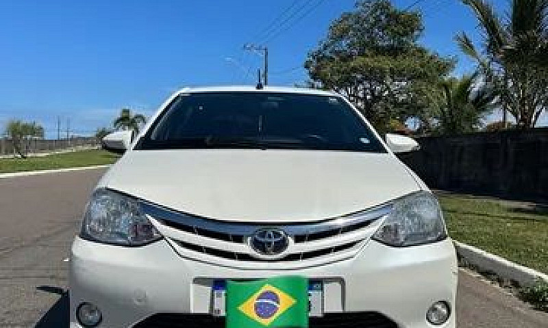 Toyota Etios Hatch X...