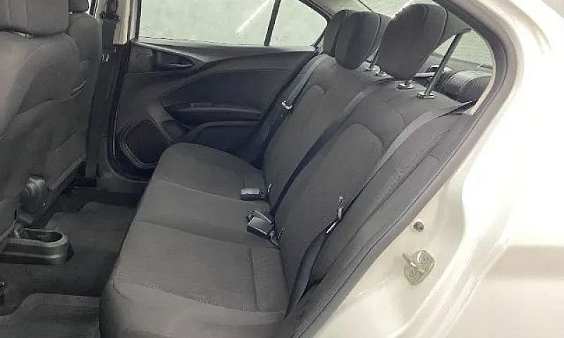 Fiat Cronos 1.3 Driv...