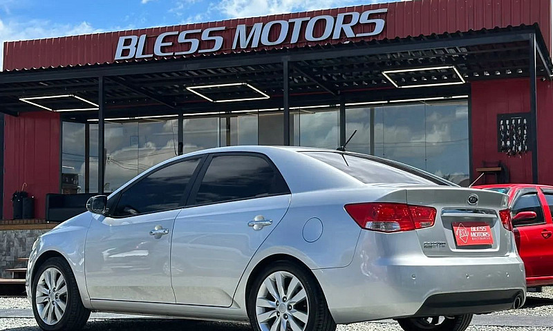 Kia Motors Cerato 1....